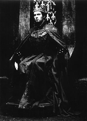 The first in a long line! Alan Howard as Henry Bolingbroke, crowned Henry IV