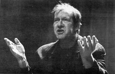 Alan performing Logue's 'Kings'