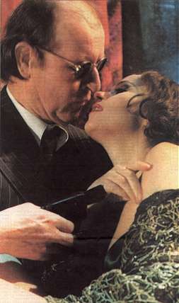 Alan and Anna in 'Lulu'